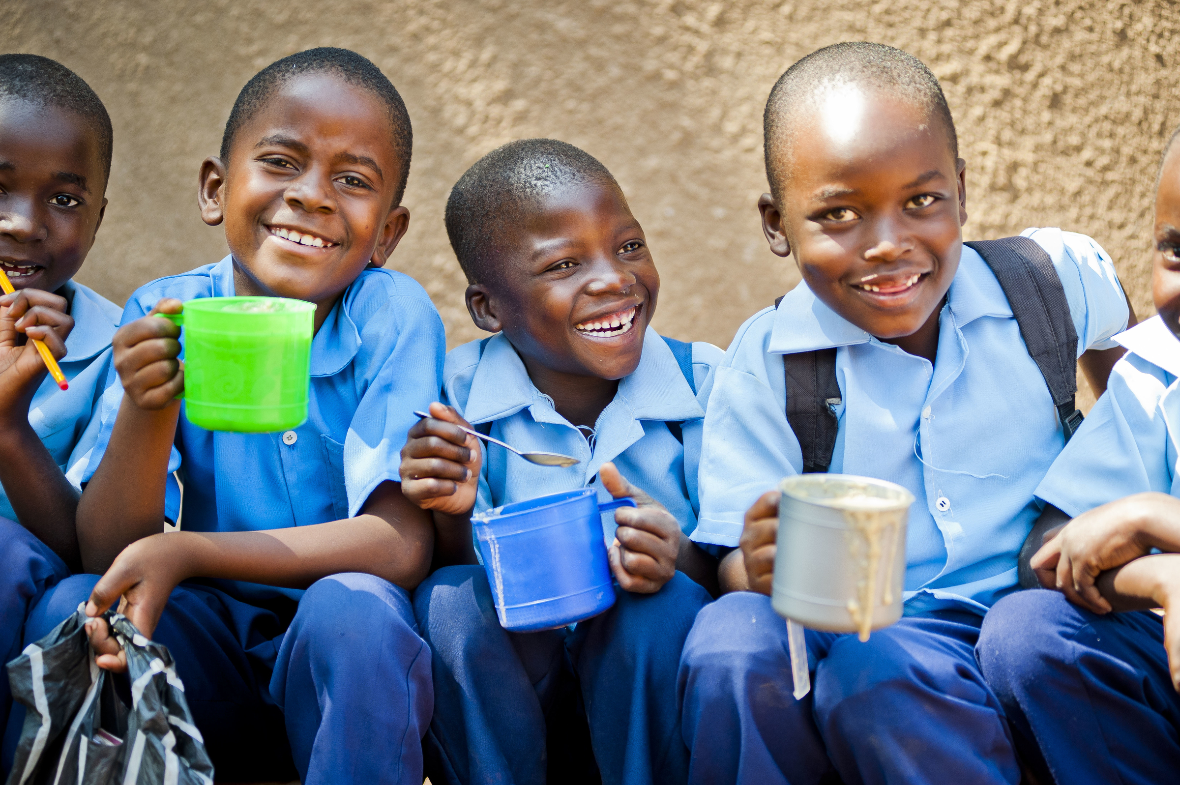 Children eating Mary's Meals