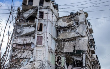 A building that has been impacted by the earthquake in Syria.