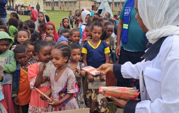 Children being fed in Tigray