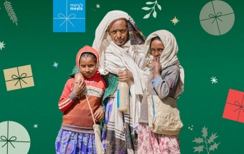 Exploring-the-evolution-of-Christmas-decorations