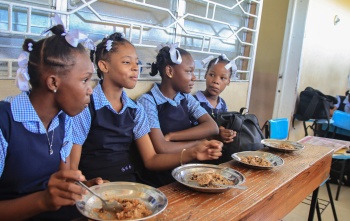 2026 - Haiti - Girls with meals 