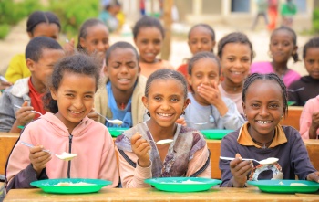 2025 - Ethiopia - Children enjoying their meal