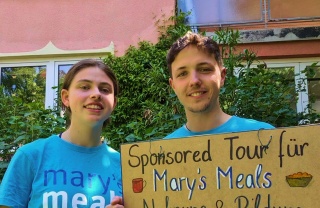 Jakob and Lucia prepare to embark on their bike tour from Mainz to Dalmally