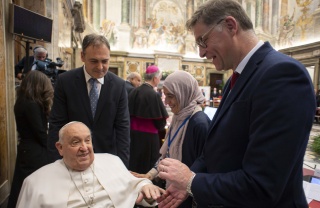 Magnus-and-the-Pope