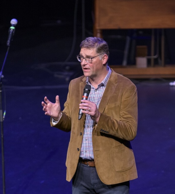 Magnus MacFarlane Barrow giving a speech at Mary's Meals concert event, Canada.