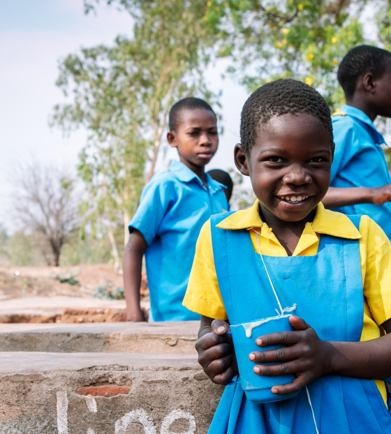Children eating Mary's Meals in Malawi