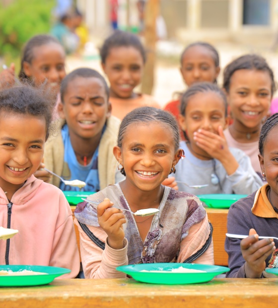 2025 - Ethiopia - Children enjoying their meal