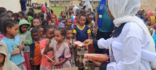 Children being fed in Tigray