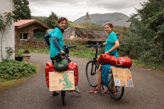Lucia and Jacob on a cycle tour of the UK
